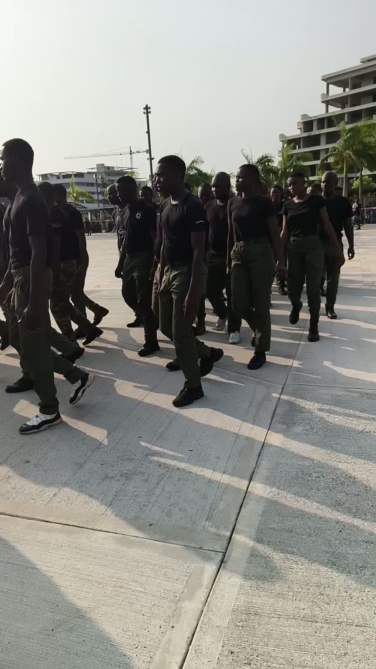 Défilé des unités d'intervention